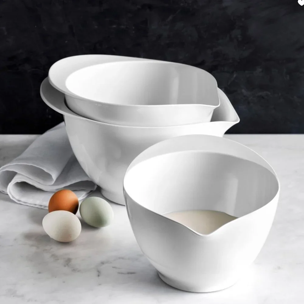 Williams Sonoma White Melamine Nesting Mixing Bowls with Spout Set of 3